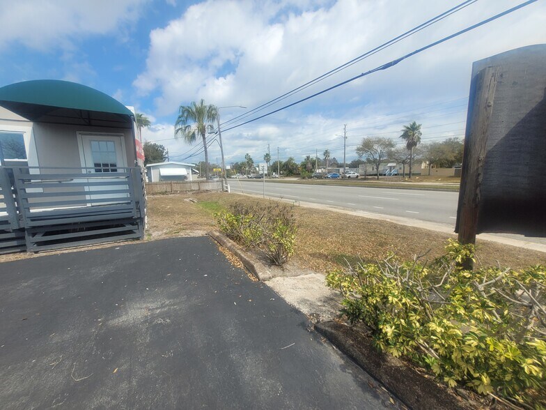 More Photos Of 9200 66th St, Pinellas Park Freestanding For Sale