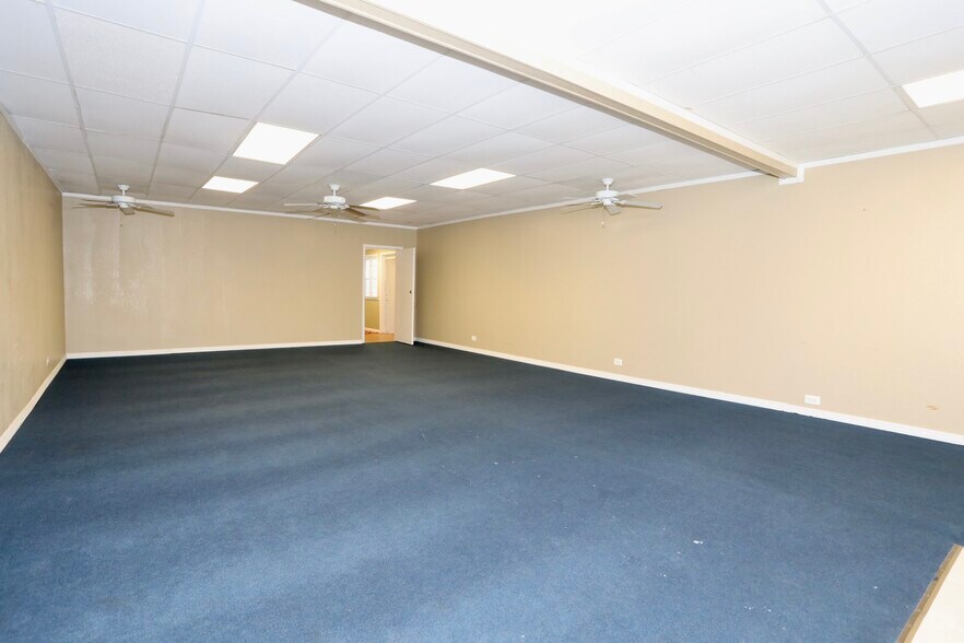 More Photos Of 240 S 1st St, Lake Wales Office For Sale