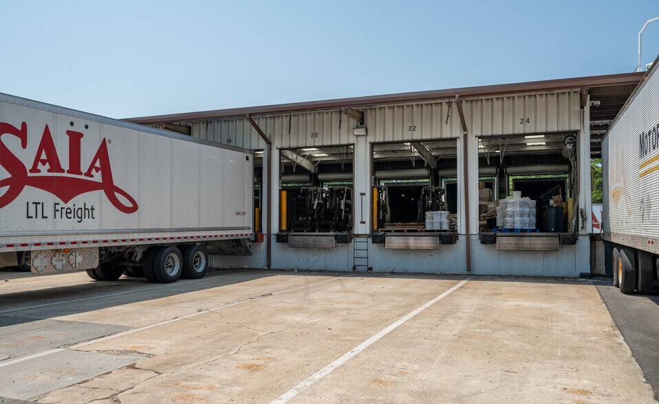 More Photos Of 7508 Precision Dr, Raleigh Truck Terminal For Lease