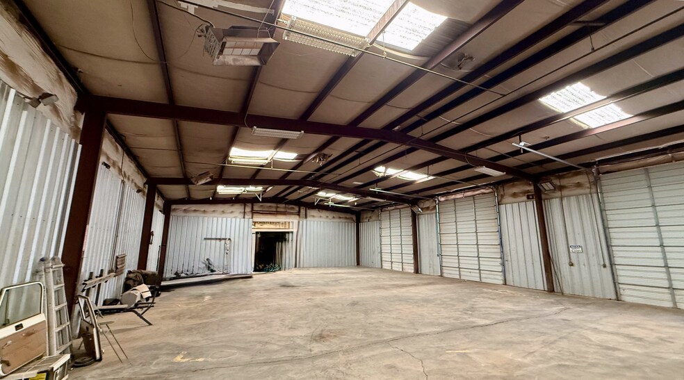 More Photos Of 5509 S County Rd 1185, Midland Industrial For Lease