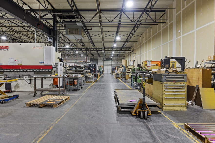 More Photos Of 9787 Green Park Industrial Dr, Saint Louis Manufacturing For Lease