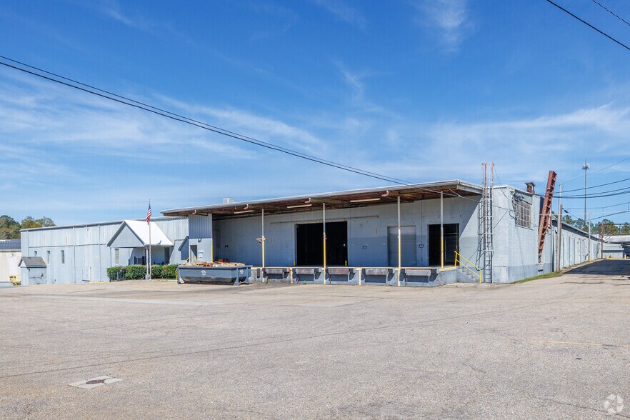 More Photos Of 119 Anderson Ct, Dothan Warehouse For Lease