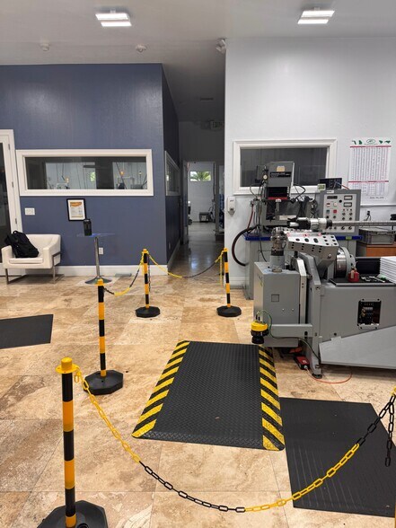 More Photos Of 11430 Tamiami Trl E, Naples Manufacturing For Lease