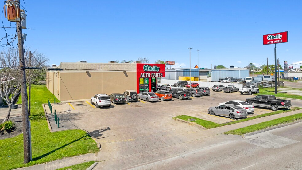 More Photos Of 1204 Federal Rd, Houston Auto Repair For Sale