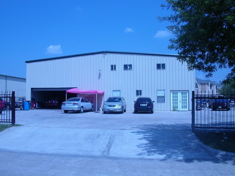 Primary Photo Of 14340 Auto Park Way, Houston Industrial For Lease
