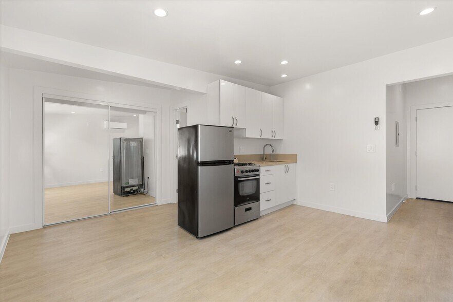 More Photos Of 9910 S Village Dr, Inglewood Apartments For Sale