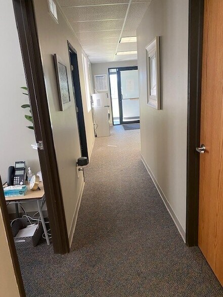 More Photos Of 2720 Superior Dr NW, Rochester Office For Lease
