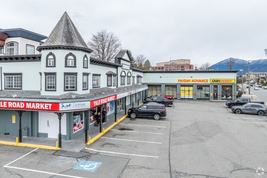More Photos Of 45863 Yale Rd, Chilliwack Storefront Retail Office For Lease