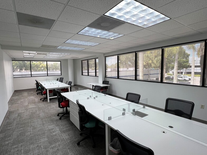 More Photos Of 3333 W Commercial Blvd, Fort Lauderdale Medical For Sale