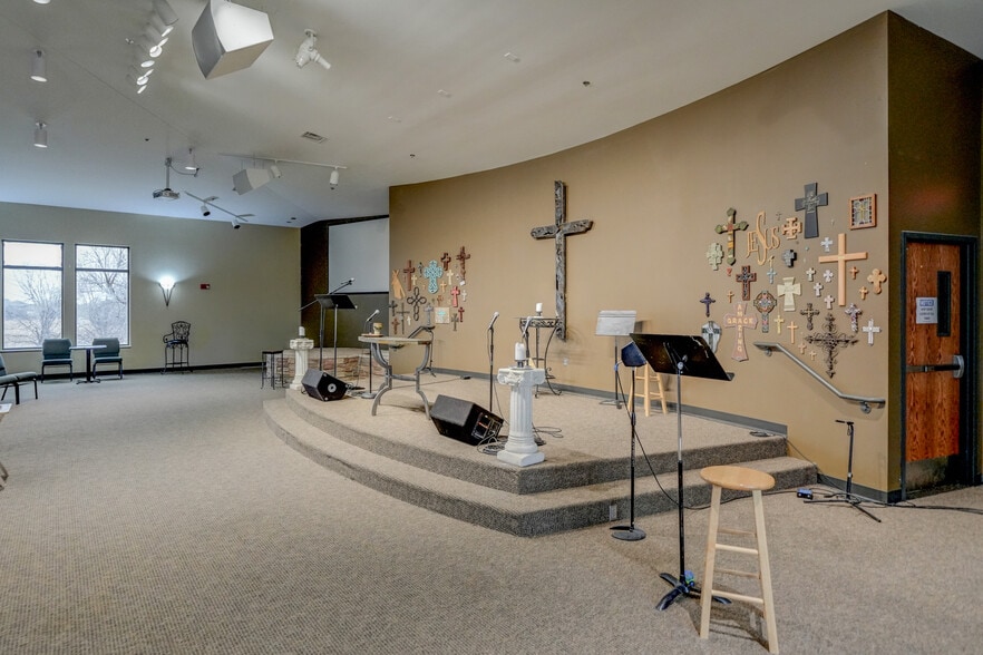 More Photos Of 2730 Crossbridge Rd, Lincoln Religious Facility For Sale