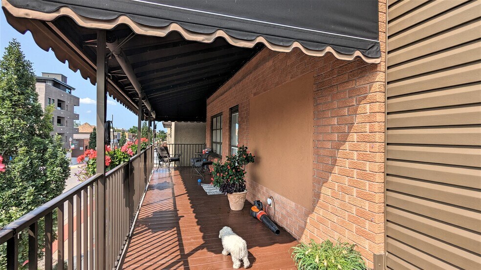 More Photos Of 816 Erie St E, Windsor Storefront Retail Residential For Sale