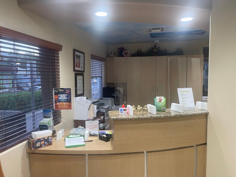 More Photos Of 3645 Overland Ave, Los Angeles Medical For Lease