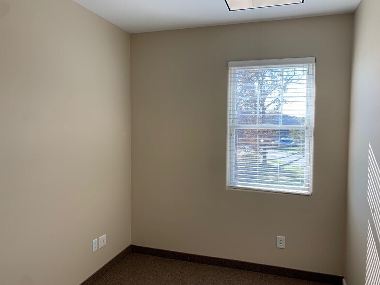 More Photos Of 112 Giffordtown Ln, Little Egg Harbor General Retail For Lease