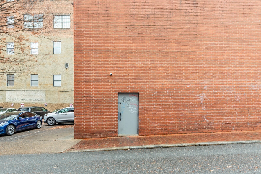 More Photos Of 1217-1219 E Main St, Richmond Storefront For Sale