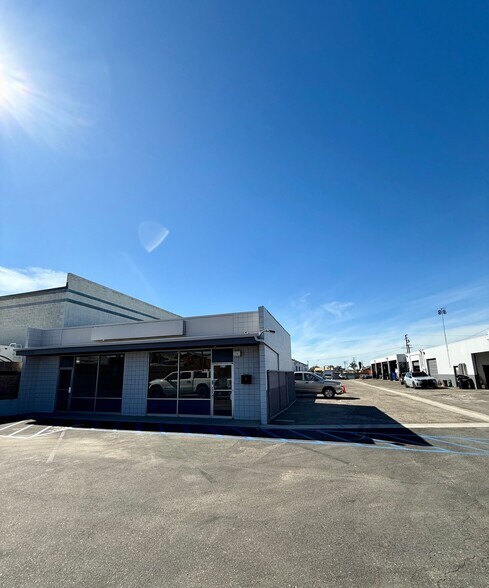 More Photos Of 1551-1575 Los Angeles Ave, Ventura Industrial For Sale