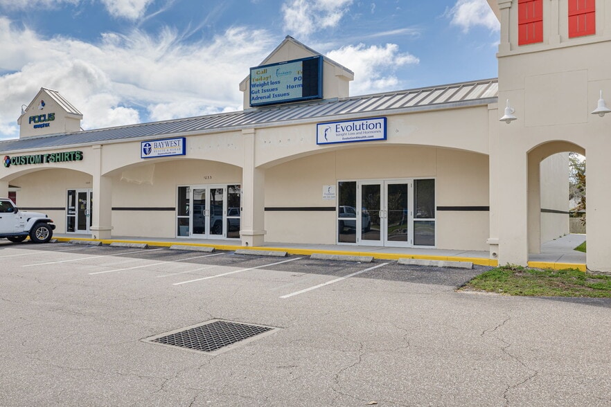Primary Photo Of 1015-1033 W Bay Dr, Largo Freestanding For Lease