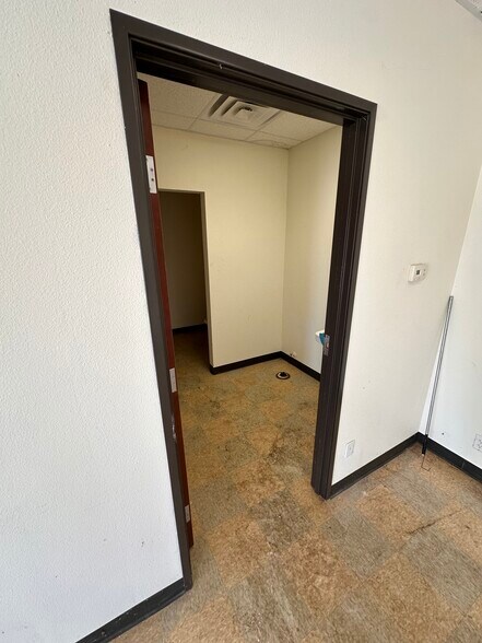 More Photos Of 321 Limestone Ter, Jarrell Medical For Lease