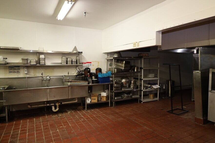 More Photos Of 1901 Palm Beach Lakes Blvd, West Palm Beach Hotel For Lease