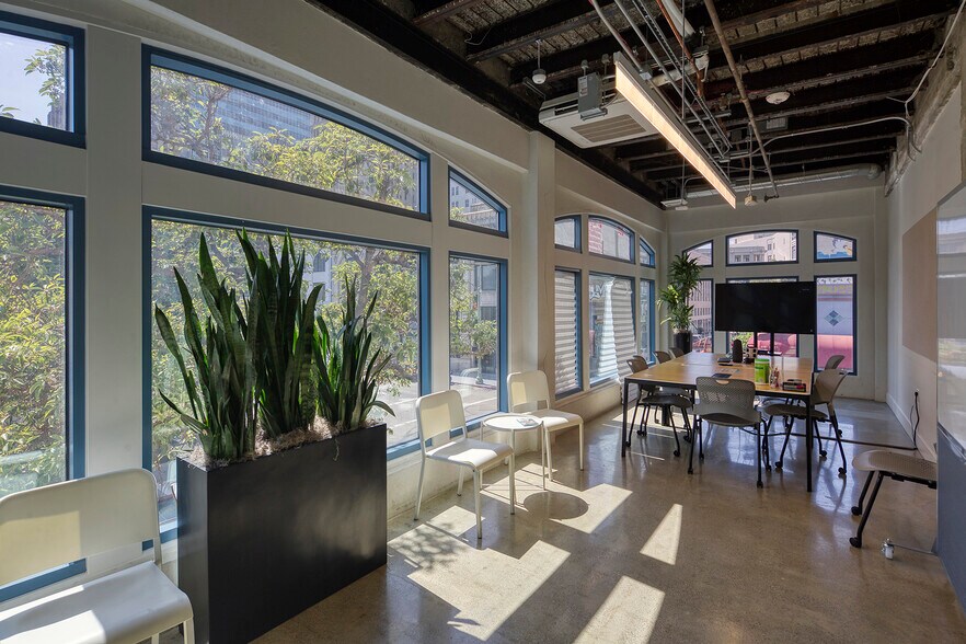 More Photos Of 1504 Franklin St, Oakland Office For Sale