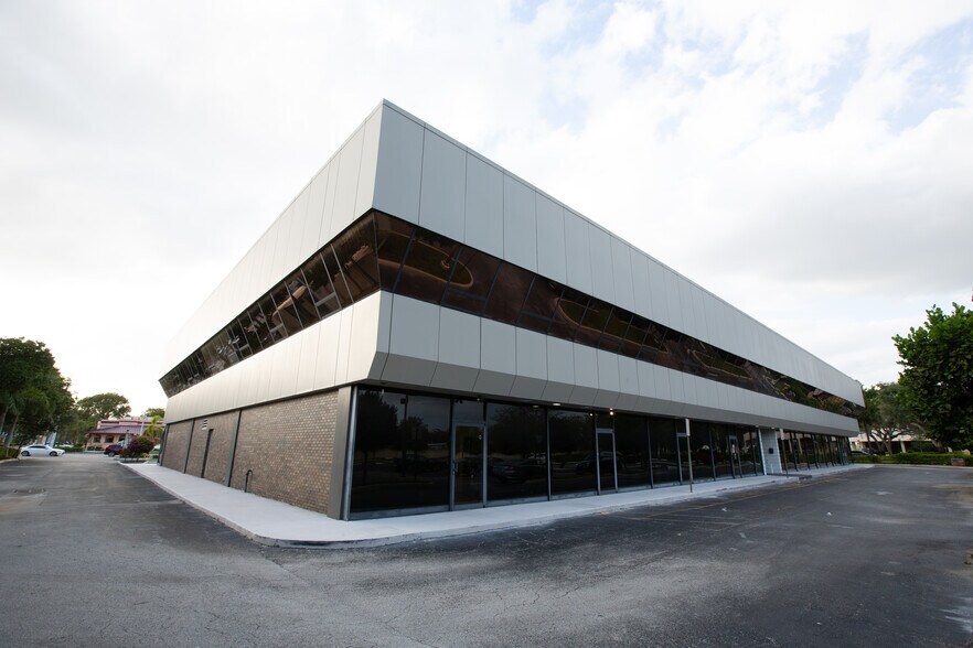 Primary Photo Of 1100 S Federal Hwy, Deerfield Beach Medical For Lease
