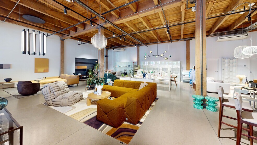 More Photos Of 401 E Pine St, Seattle Freestanding For Lease