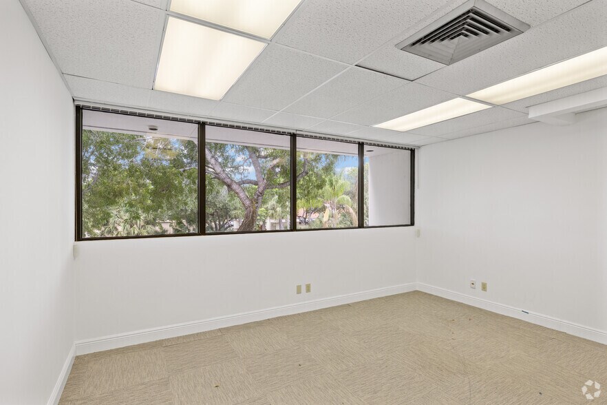 More Photos Of 4360 Northlake Blvd, Palm Beach Gardens Medical For Lease