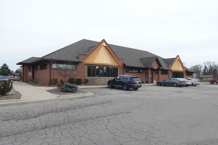 More Photos Of 14720 King Rd, Riverview Medical For Lease