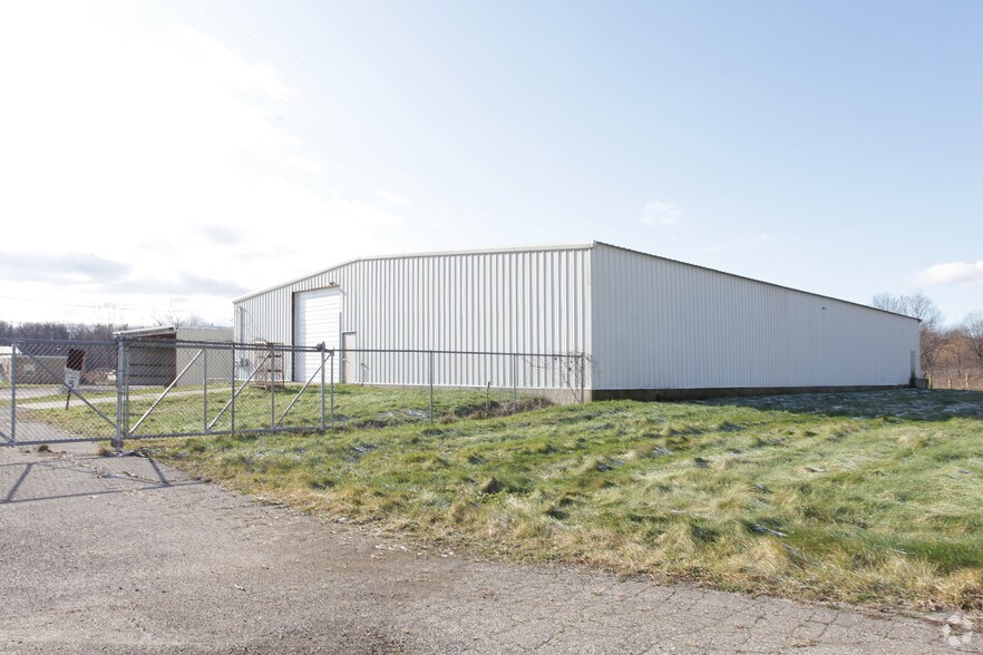 More Photos Of 370 Watkins Rd, Battle Creek Warehouse For Sale