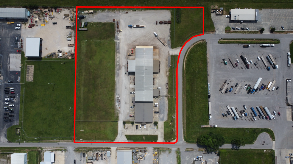 More Photos Of 1037 Freeman Rd, Broussard Warehouse For Lease