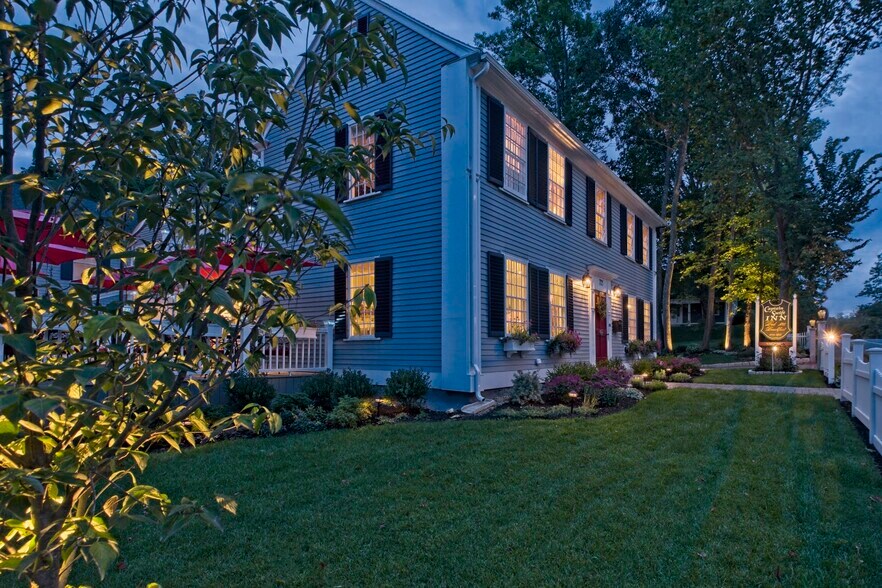 More Photos Of 72 Elm St, Camden Hospitality For Sale