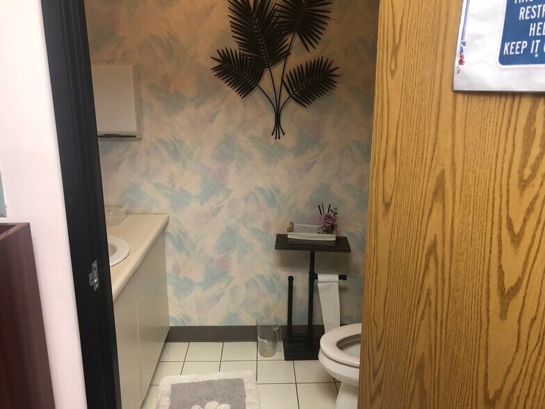 More Photos Of 271 US Highway 46, Fairfield Office For Lease