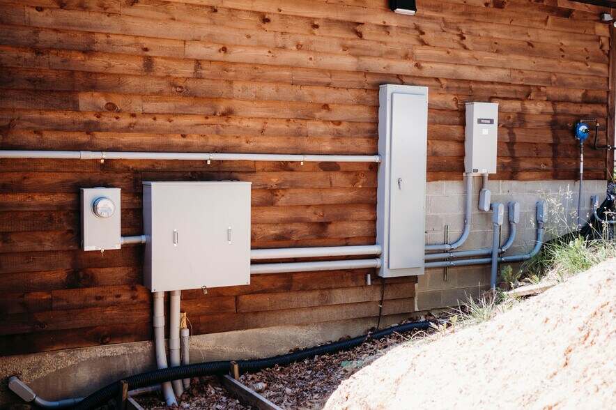 More Photos Of 16 Baby Back Pl, Pipestem Flex For Sale