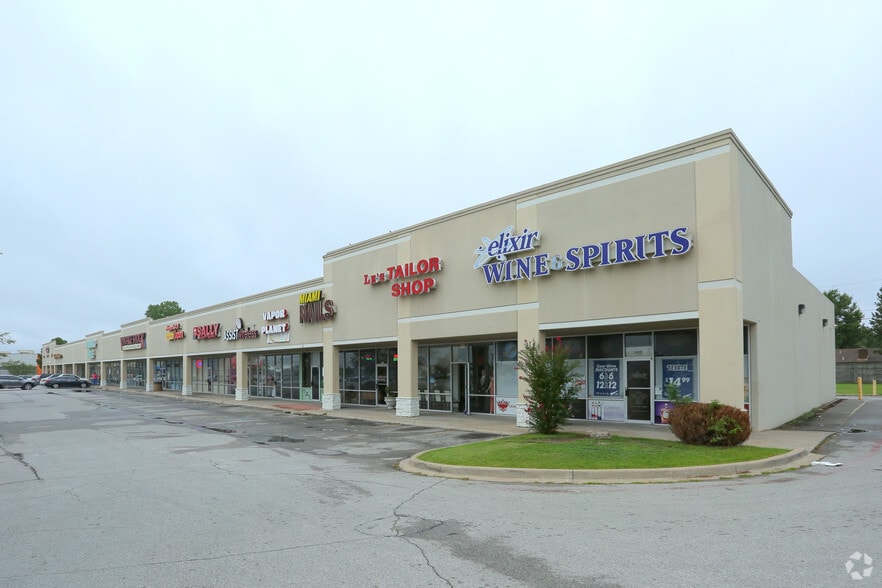 More Photos Of 2409 W Kenosha Ave, Broken Arrow Unknown For Lease