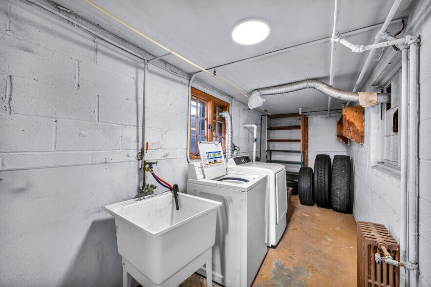 More Photos Of 632 Cleveland St, Elyria Office Residential For Sale