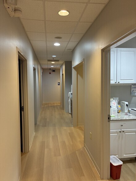 More Photos Of 10475 Medlock Bridge Rd, Johns Creek Medical For Sale