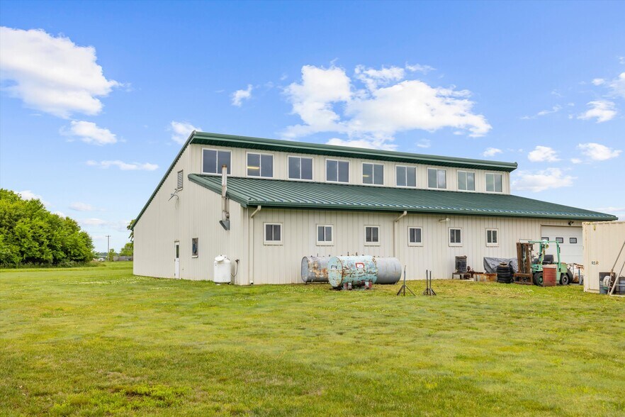 More Photos Of 25416 Commerce Ln, Chestertown Manufacturing For Sale