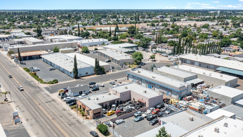 More Photos Of 1095 Cole Ave, Clovis Manufacturing For Lease