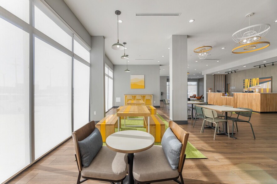 More Photos Of 5356 Roan Rd, Garland Hotel For Sale