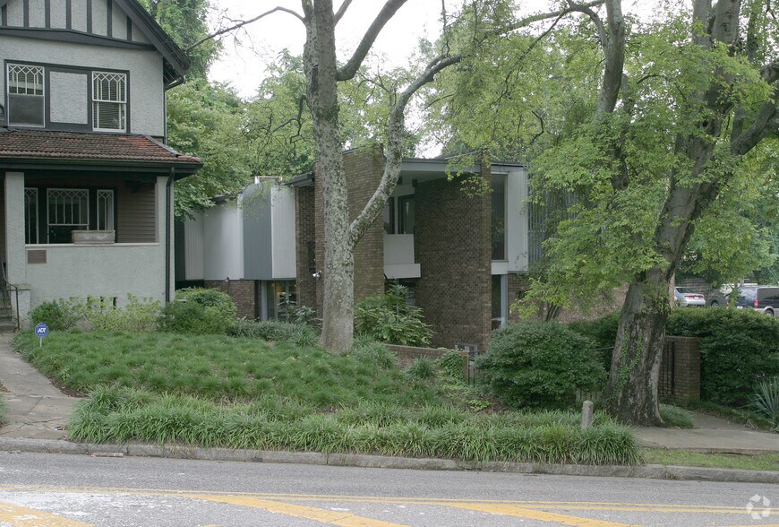 More Photos Of 2305 Arlington Ave S, Birmingham Medical For Lease