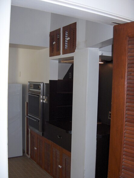 More Photos Of 1818-1820 Winhurst St, Pittsburgh Apartments For Sale