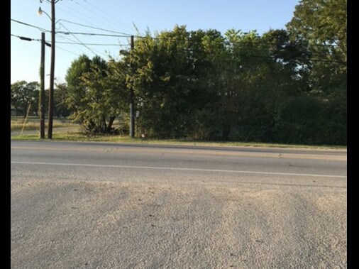 More Photos Of 201 E Powell St, Willis Land For Sale