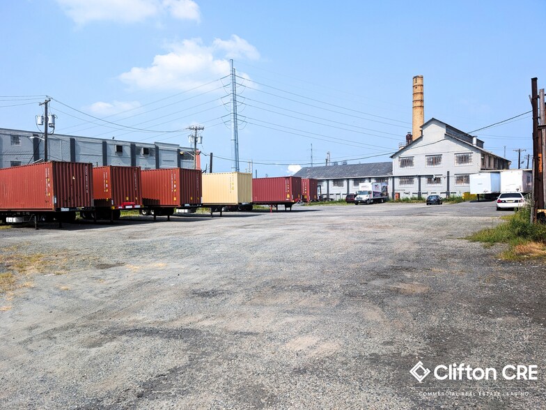 More Photos Of 735 S Front st, Elizabeth Warehouse For Lease