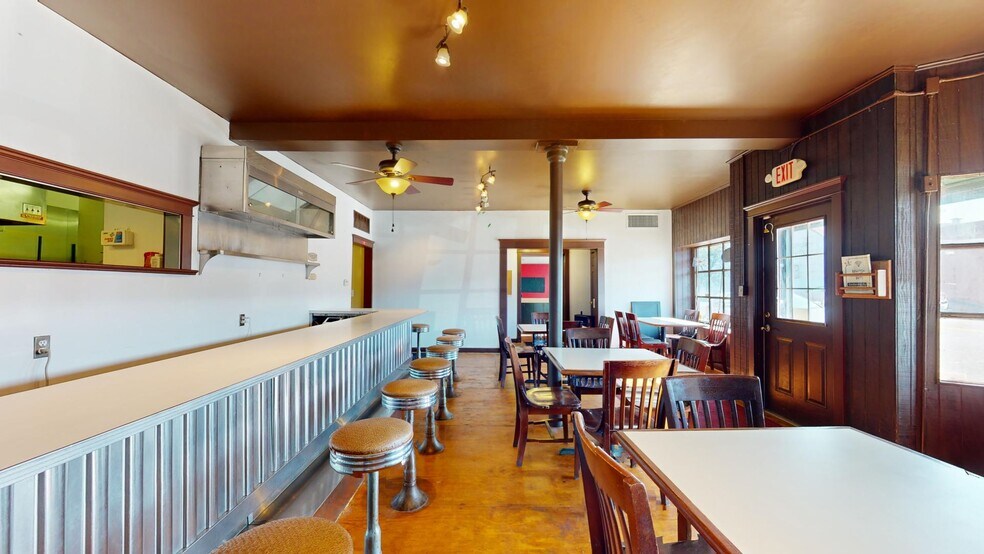 More Photos Of 6911-6917 S Broadway, Saint Louis Storefront Retail Residential For Sale