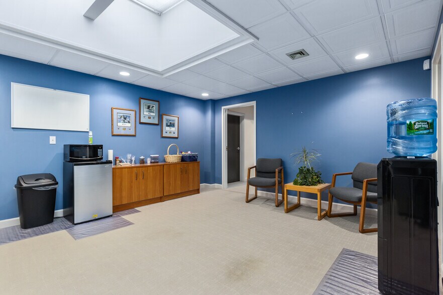 More Photos Of 1 Harris St, Newburyport Medical For Lease