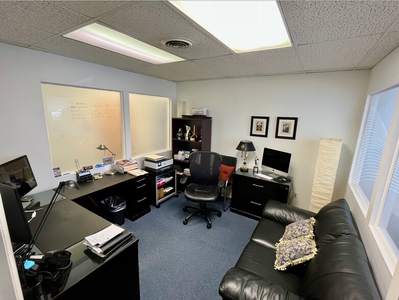 More Photos Of 222 Severn Ave, Annapolis Unknown For Lease