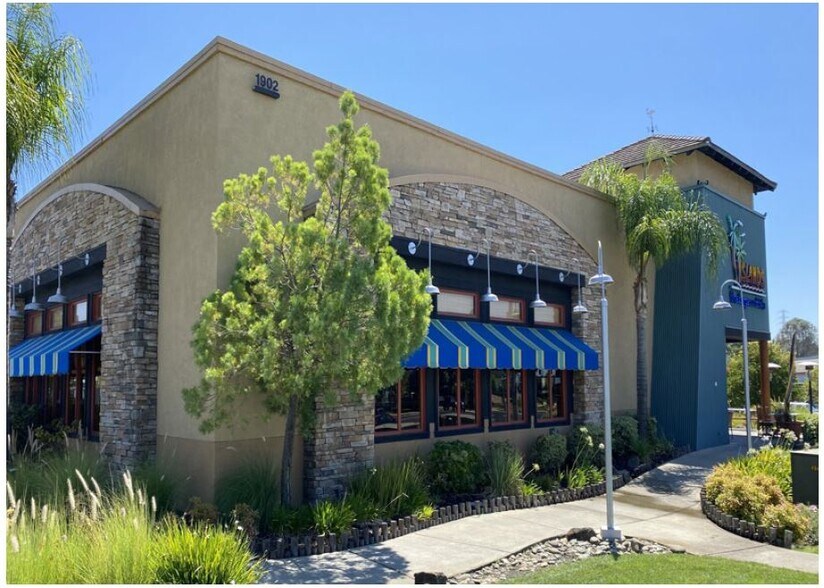 Primary Photo Of 1902 Taylor Rd, Roseville Restaurant For Lease