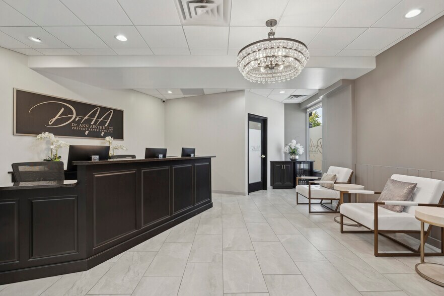 More Photos Of 4420 Valley View Rd, Edina Office For Lease