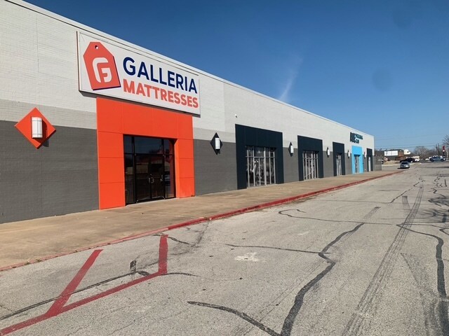 More Photos Of 2300 E Kenosha St, Broken Arrow Freestanding For Sale