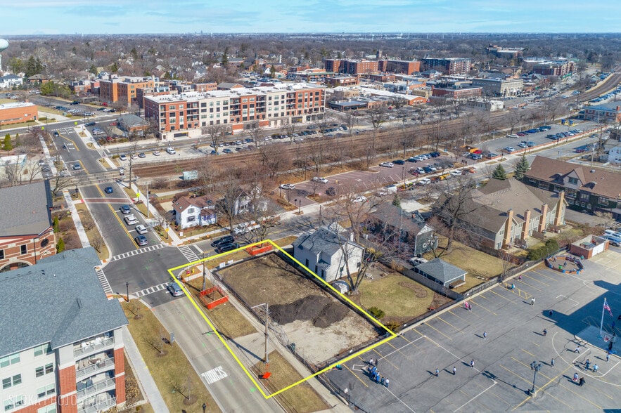 More Photos Of 451 Duane St, Glen Ellyn General Retail For Sale