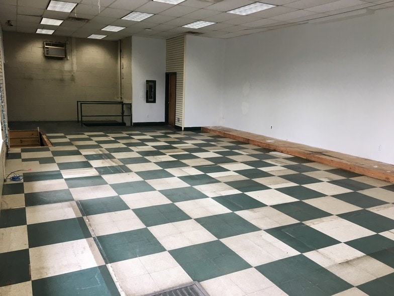 More Photos Of 800 E Boston Post Rd, Mamaroneck Storefront For Sale